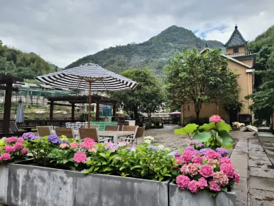 Liangyu Guesthouse (Tonglu Shishe Village) Hotels near Shishe Village