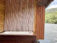 The Hub Erawan Resort