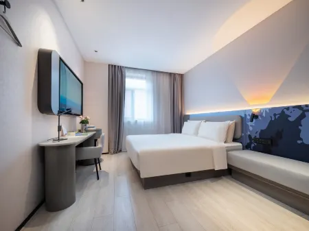 Dalian Zhongshan Square Renmin Road Light Residence Hotel