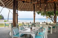 SAii Phi Phi Island Village - breakfast