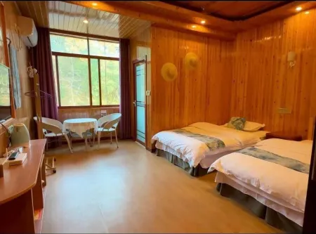 Zhaoxing Dongzhai Guiyu View Inn