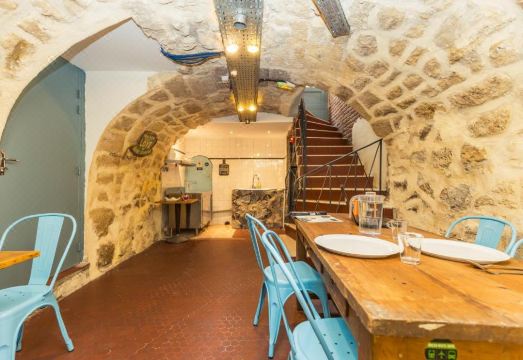 숙소 공용 공간 전경