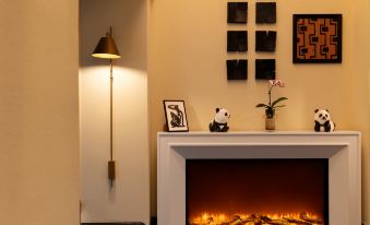 Chengdu Cloud Hotel (Hongxing Bridge Metro Station Branch)