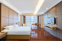 Ramada Plaza by Wyndham Shenzhen North Hotel berhampiran Shenzhen North Railway Station