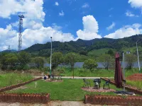 โฮมสเตย์โรงแรมบ้านซานหยวน (สถานีรถไฟหยางซั่ว) โรงแรมใกล้สถานีหยางเสี่ยว