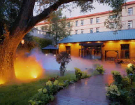 Harbin Lanting Yayu Homestay (Flood Control Memorial Tower) Hotels near Harbin Polarland·Aquarium