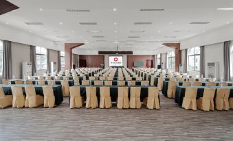 Laiwang Fashion Hotel (Wuzhou Wangcheng square)
