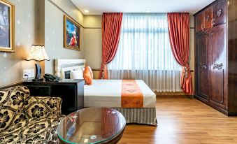 Collection O Emerald Luxury Apartment - Near SECC