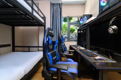 Zhuhai Baicheng Litian Hotel (Qinglünan Road)