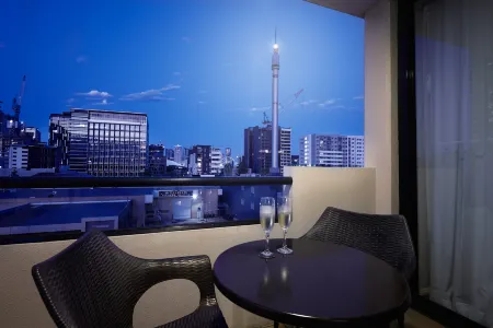 West End Central Apartments Отели рядом с достопримечательностью «West End»