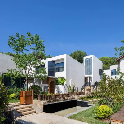 BLOSSOM LAND WEISUWAN HUANGSHI Hotels near Huangshibei Railway Station