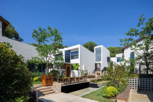 BLOSSOM LAND WEISUWAN HUANGSHI - 4-Star