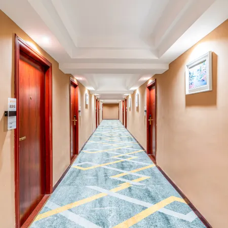 Guigang Tianju Cultural Hotel (Nanhu Commercial Plaza)