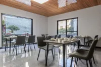 Shiheyuanfang River View Homestay (Fenghuang Tuojiang Yunqiao)