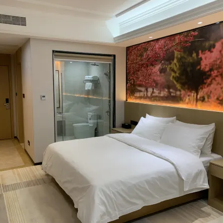 Huaguiyuan Hot Spring Hotel in Xinfeng County
