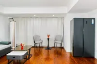 Mingyueju Boutique Audio-Visual Apartment (Shenyang North Railway Station Huafu) - พร้อมระเบียง