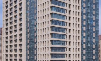 Holz Hotel (Shenyang International Exhibition Center New South Railway Station)