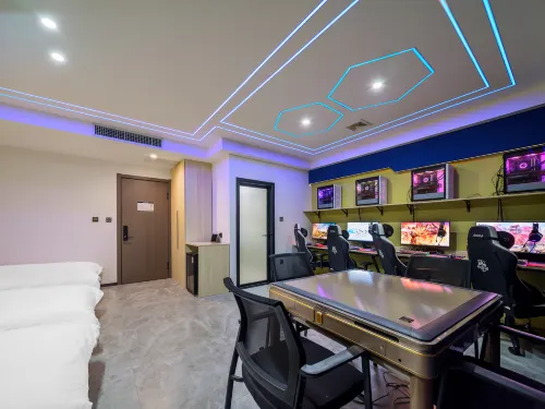 Yihai Esports Hotel (Zhongshan Square Branch, Dalian Railway Station)