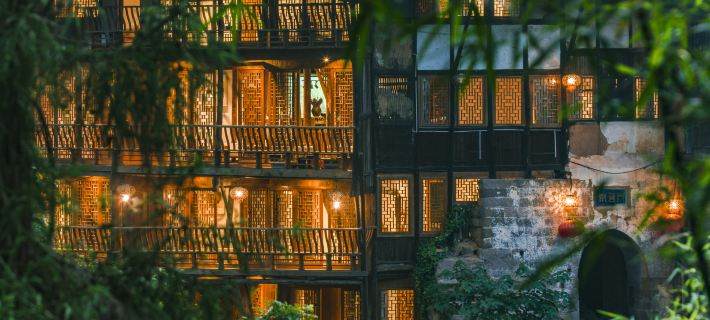 Dashundian Hanging House Hostel Hotel di Chishui
