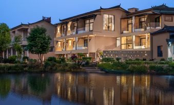 Wind Valley · Spatial Aesthetics Lake View Resort Homestay