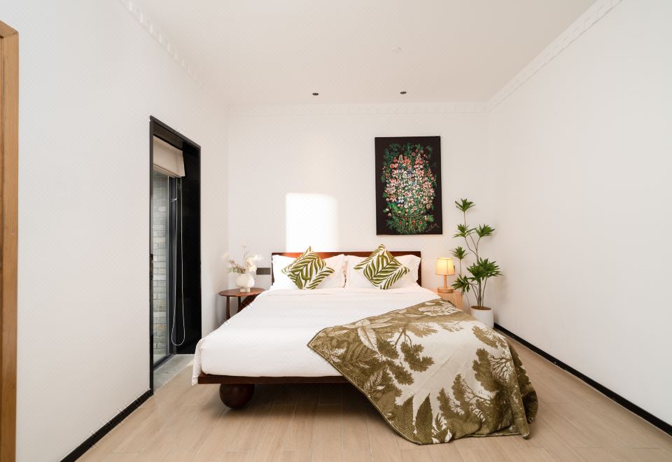 1. 리틀 하카 호텔..