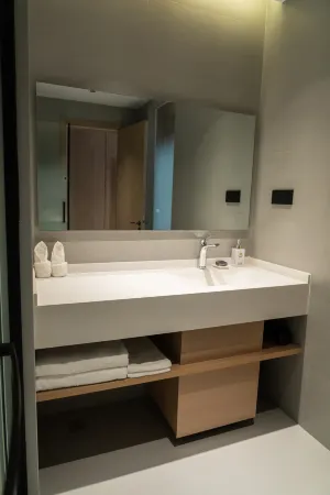 Ji'an Guomen Hotel (Yalu River Guomen Scenic Area) Отели рядом со станцией Ji'an Railway Station