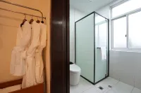 Hongwu Garden · Linxi Rafting and Creek Tracing Swimming Pool Family Vacation Homestay - 주방