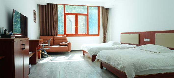 Hollywood Inn Hotels in Qimen