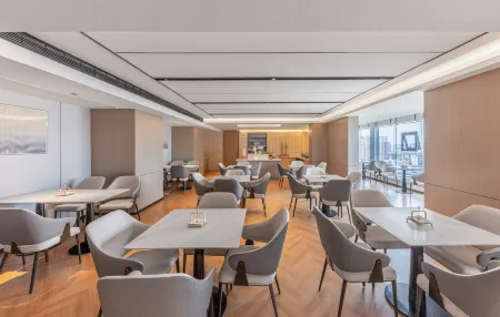 OKDAY Hotel, The first affiliated Hospital of Hunan University of Medicine, Tianxingping, Huaihua Отели рядом с достопримечательностью «Huaihua Vocational and Technical College»