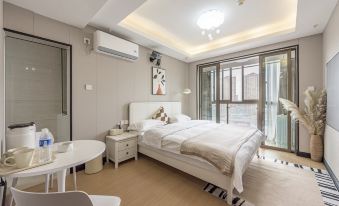 Luliang City Homestay (Hangzhou Bay Century City)