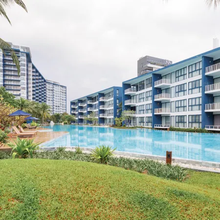 Beach Front Condo, Baan Thew Talay Blue Sapphire