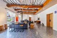 Danba Blue Bird Homestay