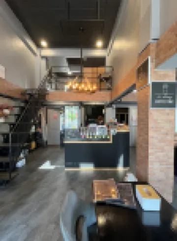 Friends Station Hostel & Cafe