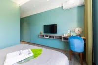 Palm Island Holiday Hotel