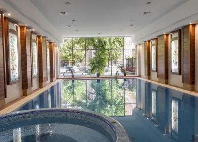 Lion's Garden Hotel Hotel in zona BOK Event and Congress Centre