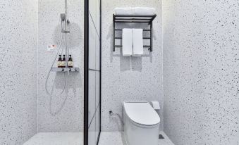 Weierbeijia Peninsula Hotel (Wanda Plaza Xiaohe Subway Station)