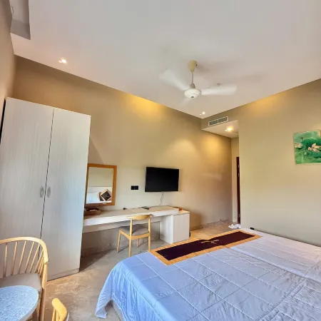 Golden Emerald Resort Отели рядом с достопримечательностью «Комплекс туннелей Кучи»