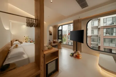 Libo Sanyu Nanting · La Mere Ancienne · Designer Private Hot Spring Resort Villa (Ancient Town)