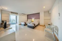 The Legacy Convention Hotel