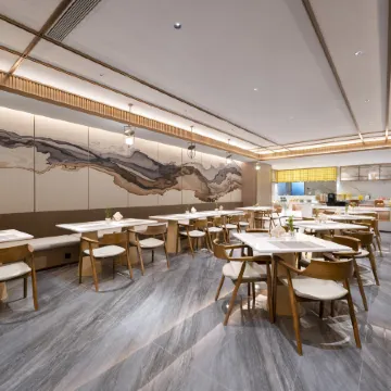 Elong Hotel(Wuhan Yellow Crane Tower and Yangtze River Bridge Branch)