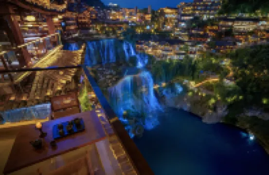 Furong Town Flower Waterfall Bay Homestay โรงแรมใน