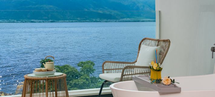 Moonlight by the Sea • Erhai Lake | AWAKENING • SOULM Sunset Seaview Design Guesthouse (Small Putuo) Hotels in Dali City