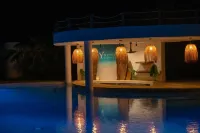Ycona Luxury Resort - bar