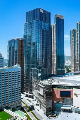 Lv Feng Hotel (Qingdao Wusi Square The Mixc) - parkir