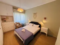 Bright City Flat Close to Acropolis Museum