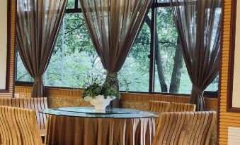 Qiaozhuanju Hotel (Dujiangyan Qingchengshan)