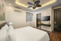 Royal Hotel - Vinhomes Ocean Park 3 Hotels in Văn Lâm