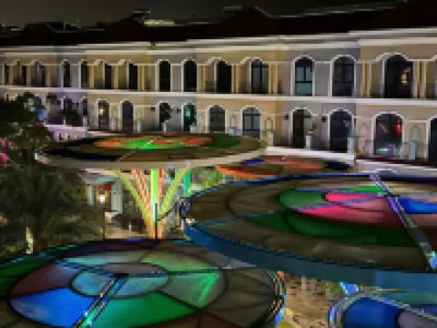 Beachside Bliss Grand World Hotels near Long Beach