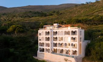 Lanyue Li | Xiangyun Cliff Secret Private Hot Spring • VILLA Frontline Seaview Secluded Hotel