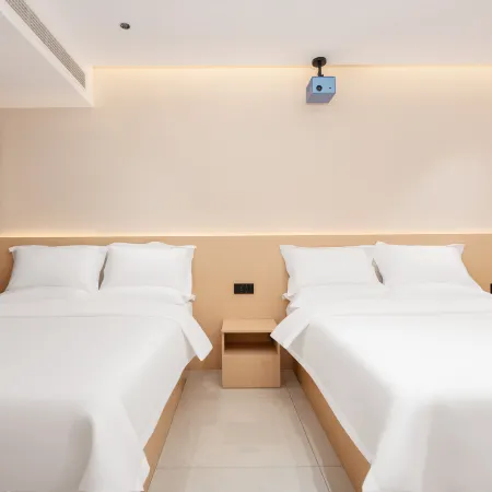 Lan·Jiajing Hotel (Zibo China Ceramics Liuliguan Fuli Wanda Plaza)